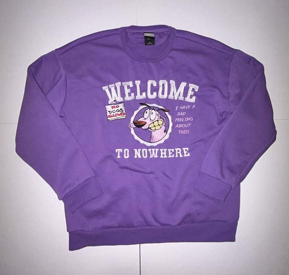 Size L Cartoon Network Courage the Cowardly Dog 'Welcome to Nowhere' Graphic Swe